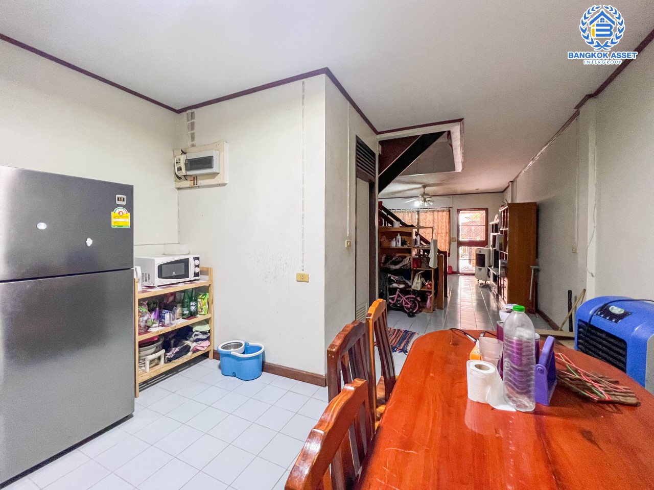 *****ทาวน์เฮ้าส์มือสอง ม.บุศรินทร์ สายไหม บนเนื้อที่ 18 ตร.ว. ฟังก์ชัน 2 ห้องนอน 2 ห้องน้ำ 1 ที่จอดรถ บนทำเลเดินทางสะดวก เชื่อมต่อถ.สายไหม, ถ.สุขาภิบาล5, ถ.วัชรพล, ถ.พหลโยธิน ใกล้รถไฟฟ้าสายสีเขียว "สถานีสะพานใหม่" และ สนามบินดอนเมือง